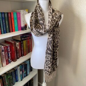 CHARTER CLUB 100% Cashmere Leopard Print Fringe Scarf